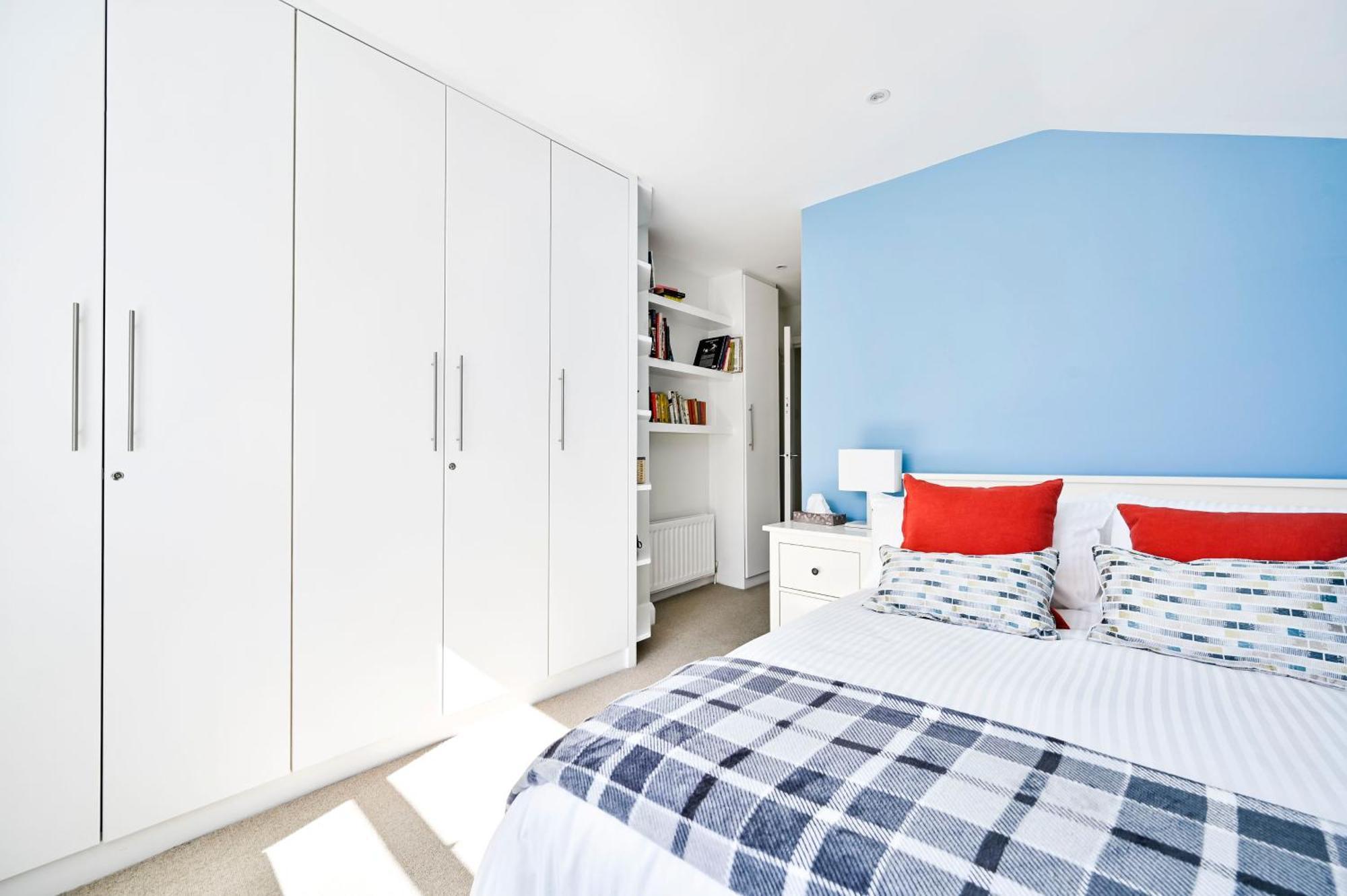 Апартаменты New Chic 3-Bed Flat In Clapham Лондон Экстерьер фото