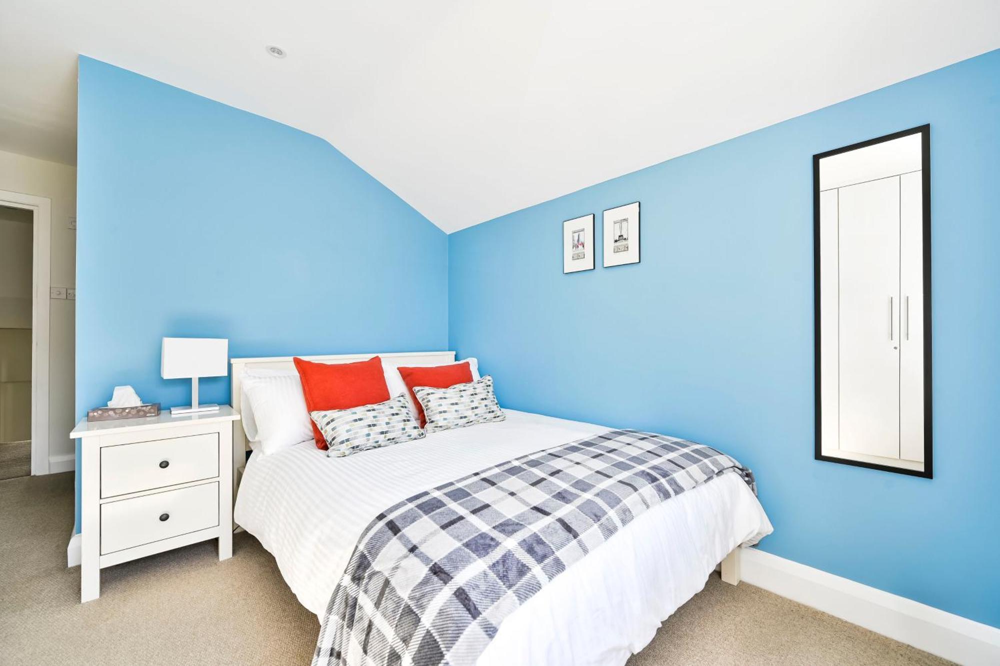 Апартаменты New Chic 3-Bed Flat In Clapham Лондон Экстерьер фото