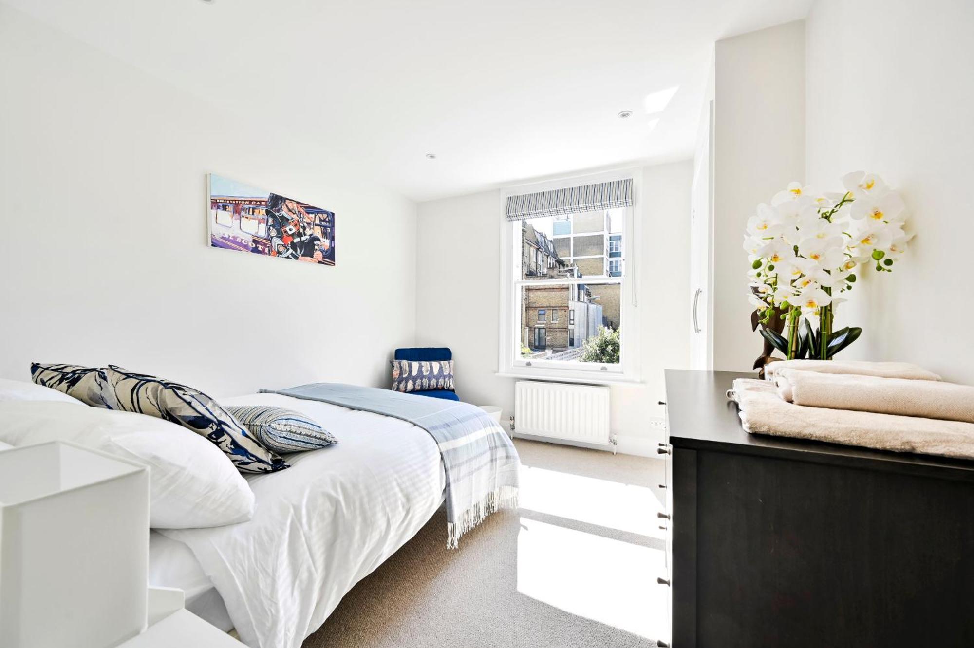 Апартаменты New Chic 3-Bed Flat In Clapham Лондон Экстерьер фото