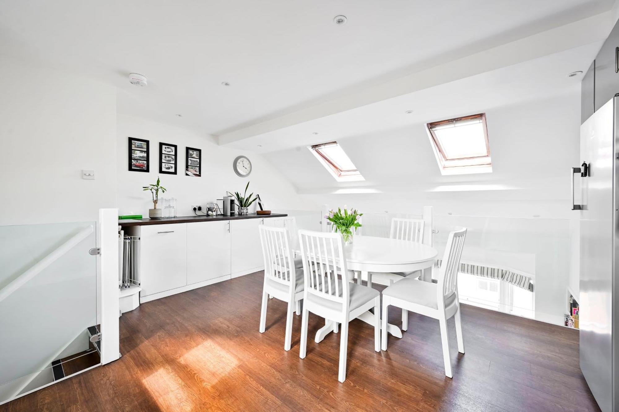 Апартаменты New Chic 3-Bed Flat In Clapham Лондон Экстерьер фото